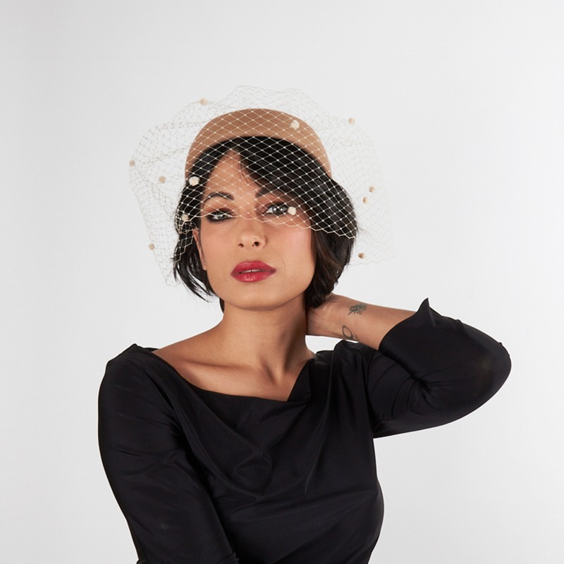 Ceremonial wool hat with veil | Complit