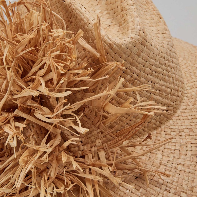 Treiha, Cappello da donna in raffia